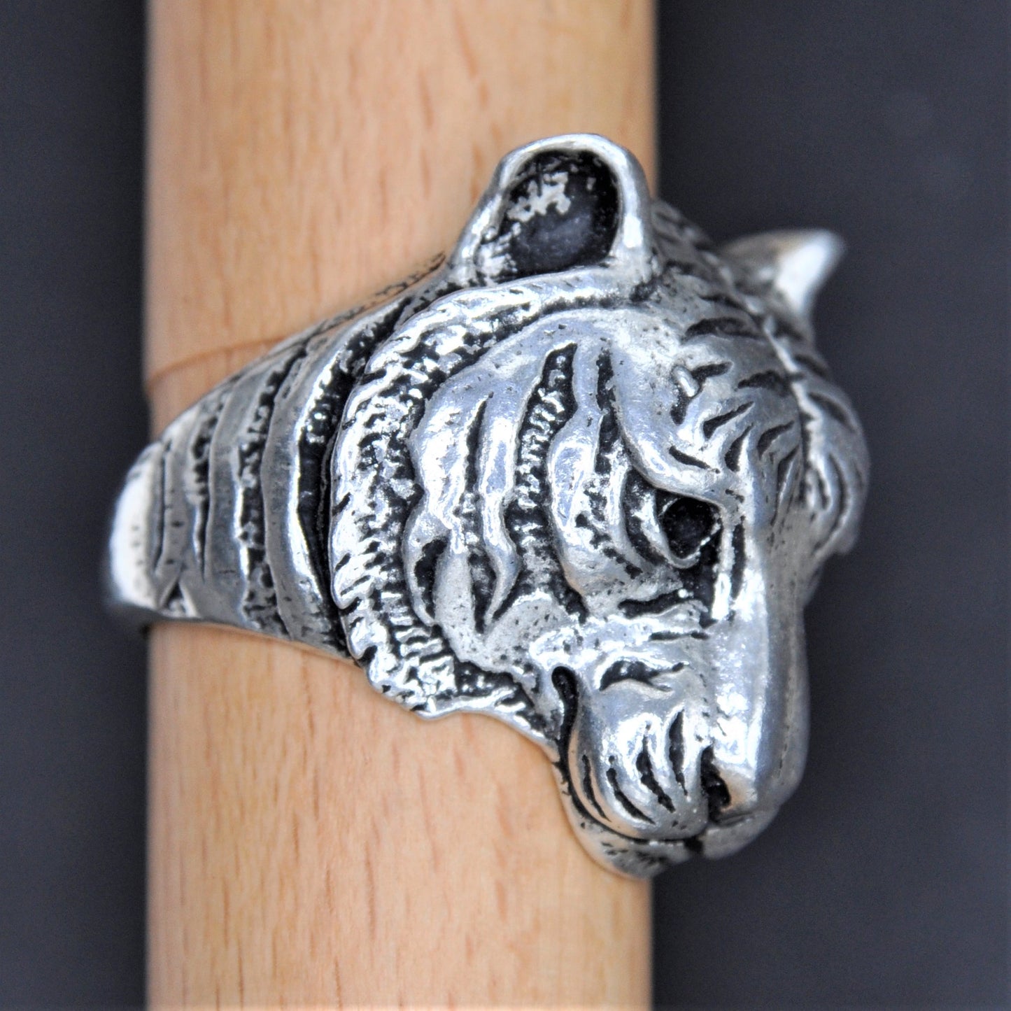 Tiger Ring in Sterling Silver Size 9 1/2 Endangered Species Handcrafted Silver Jewelry